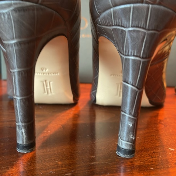 Hobbs of London Warm Grey Heels - Picture 4 of 6